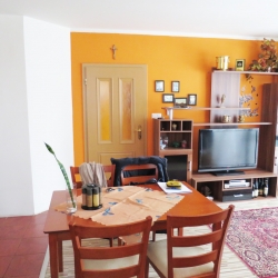Nová kuchyně a obývací pokoj do RD v Bašce | Před