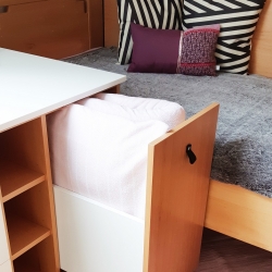 Moderní studentský dívčí pokoj - PO